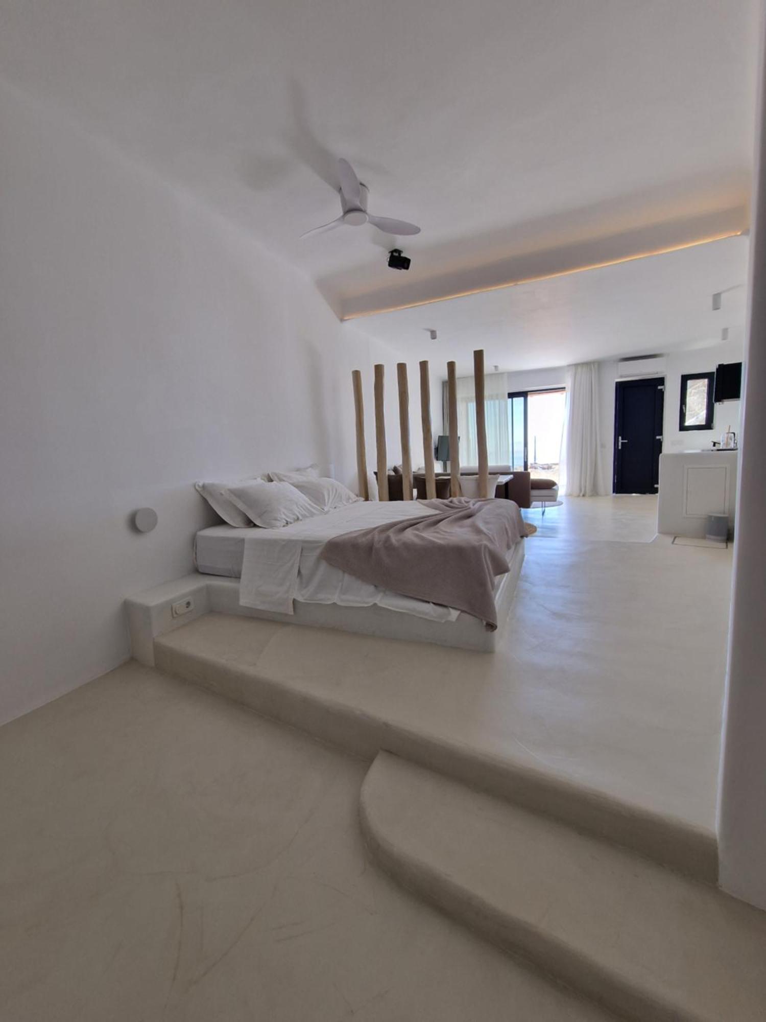 M-Vibes Mykonos Suites Kalafatis Room photo